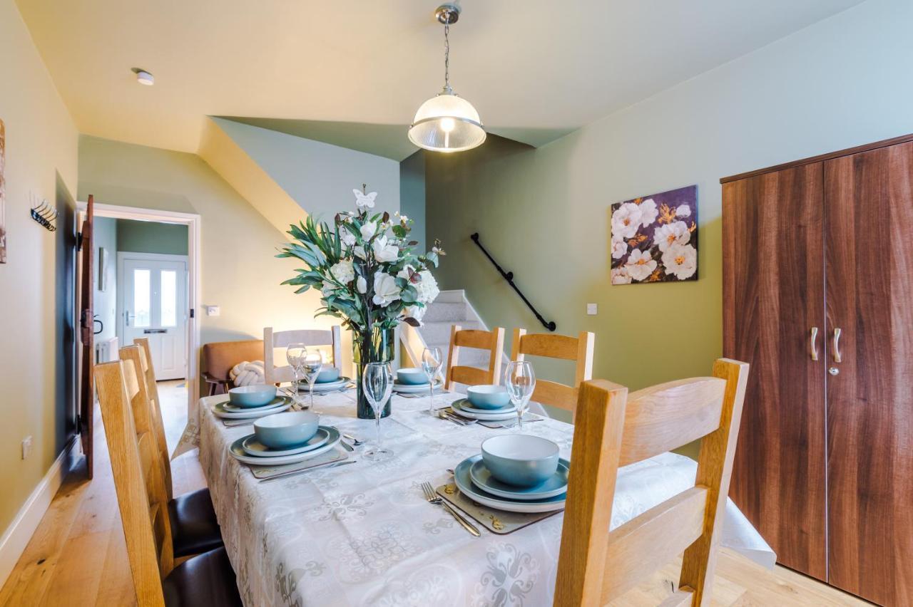 New! Gorgeous 2-Bed Home In Chester City Centre By 53 Degrees Property - Incredible Location, Ideal For Small Groups - Sleeps 6! Zewnętrze zdjęcie