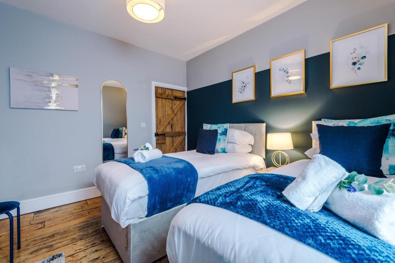 New! Gorgeous 2-Bed Home In Chester City Centre By 53 Degrees Property - Incredible Location, Ideal For Small Groups - Sleeps 6! Zewnętrze zdjęcie